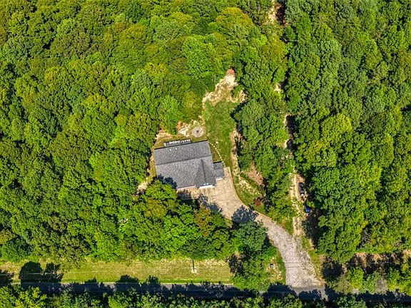 5th image of 7075 Menzels Rd
