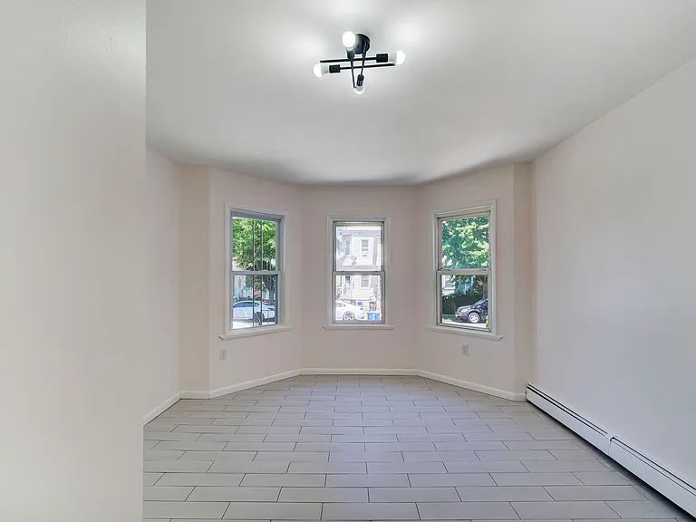 79 Eaton Pl #1 — Photo 12