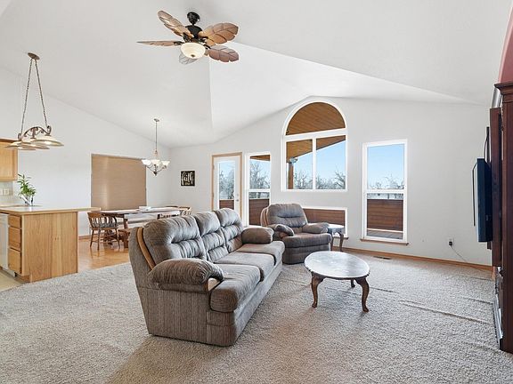 5th image of 731 Rodgers Cir