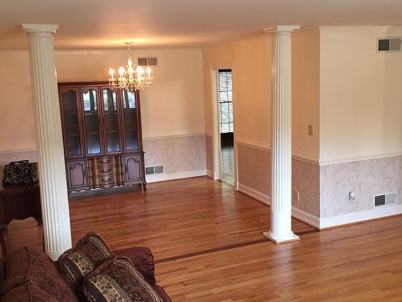 5th image of 50 Lindley Ave