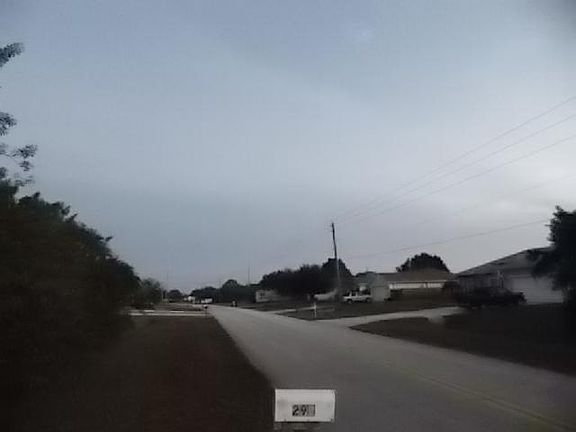 3rd image of 292 SW Kestor Dr