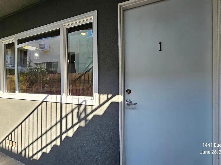 1441 Euclid St #1 — Photo 2
