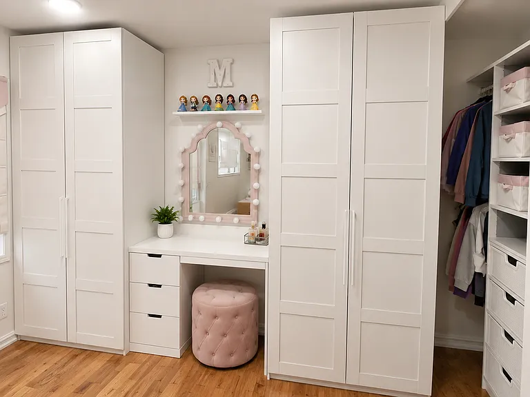 2nd Bedroom with plenty of storage