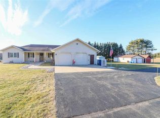2404 County Road J N, Rosholt, WI 54473