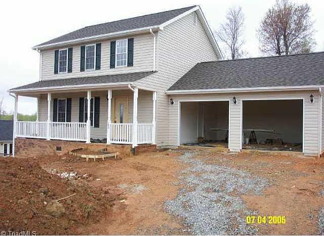 1st image of 102 White Pine Dr