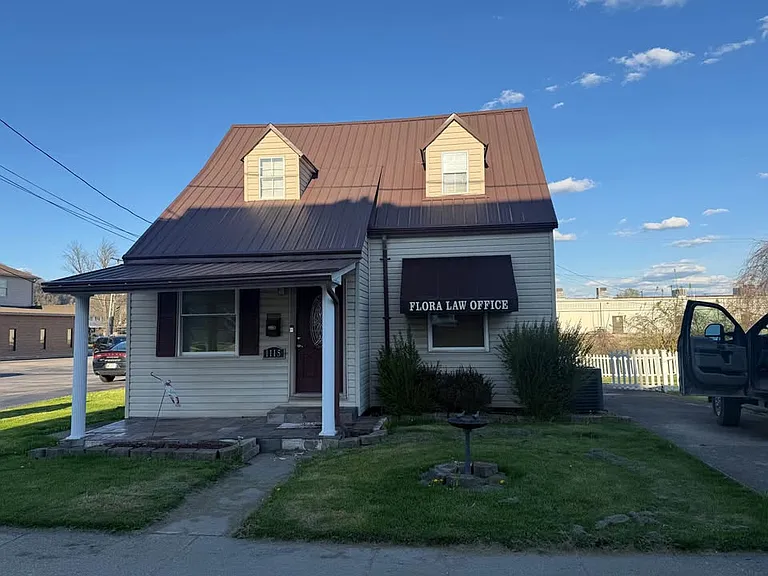 1115 Smith St — Photo 7