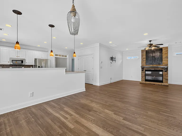 1081 Carriage Ridge Dr — Photo 19