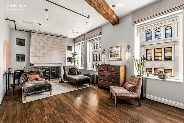 Sold by Sotheby's International Realty | media 6