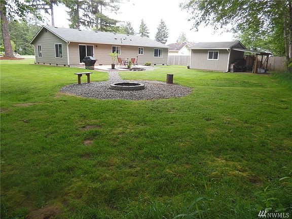 4th image of 221 SE Currie Way