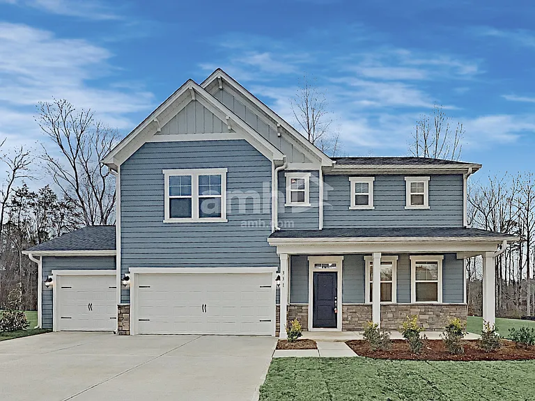 331 Elmhurst Dr — Photo 1