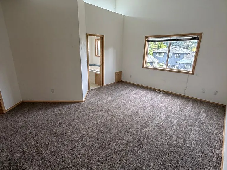 11320 SW Clifford St — Photo 16