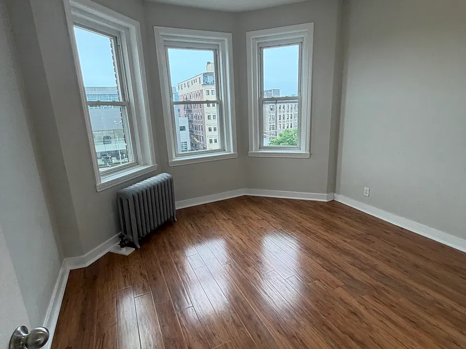 1189 Commonwealth Ave #24