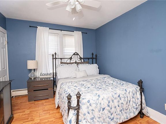 4th image of 62 Spring St