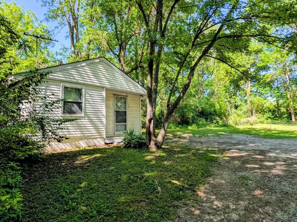 1910 S Calhoun St, Griffith, IN 46319