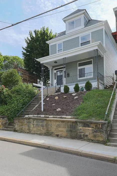 631 Southern Ave photo 1