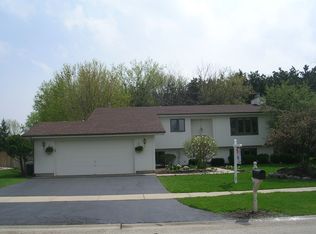 41 Balsam Ave, Lake Villa, IL 60046