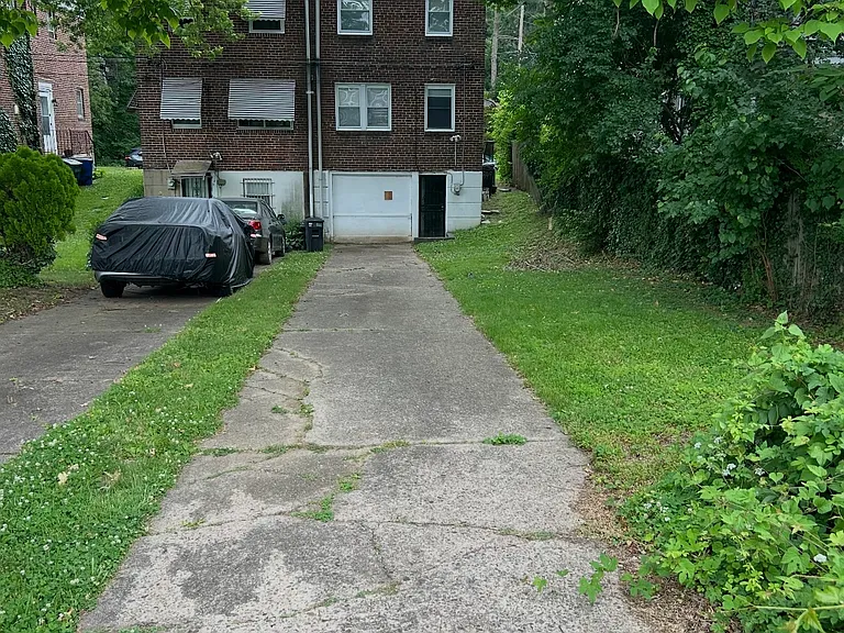 151 W Penn St — Photo 3