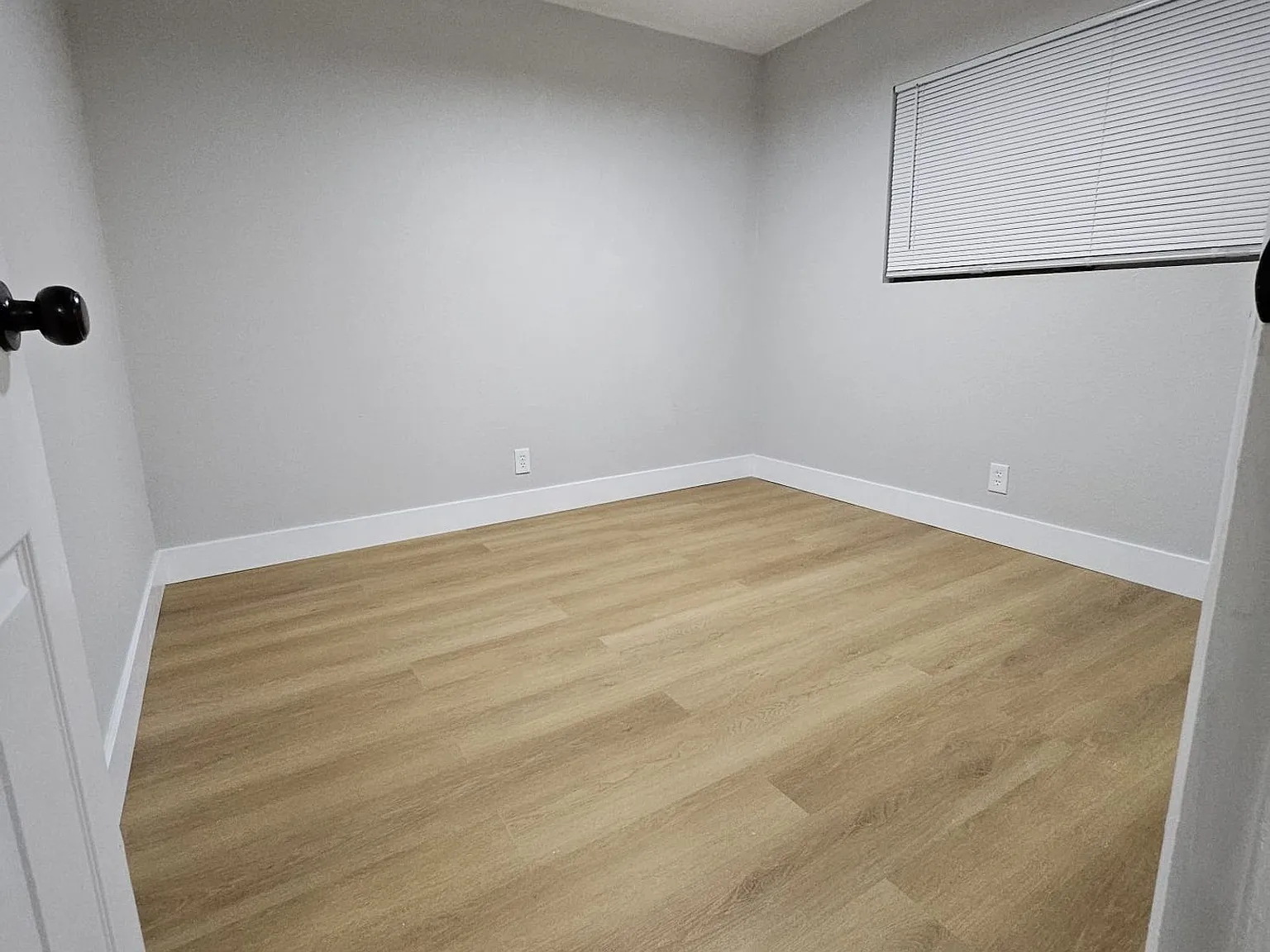 Cabana Apartments Available Now — Photo 3
