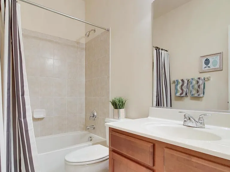 18603 Poplar Glen Ct — Photo 15