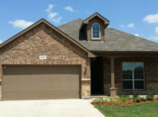 1437 Sierra Blanca Dr, Burleson, TX 76028