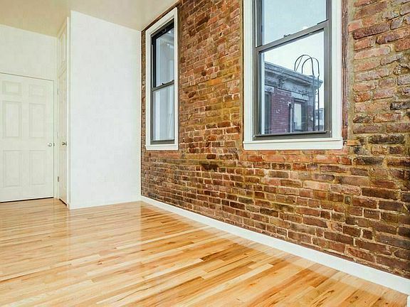5th image of 736 Leonard St APT 3L