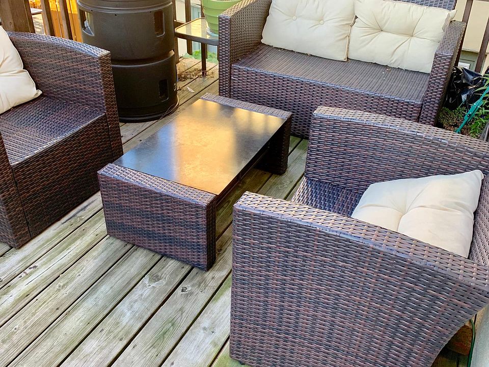 Spacious back deck overlooking back yard and Spring Garden