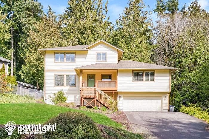 1st image of 4034 NE Luxury Ln