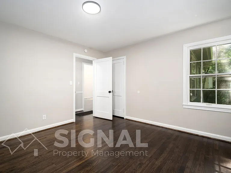 736 Martinwood Rd — Photo 19