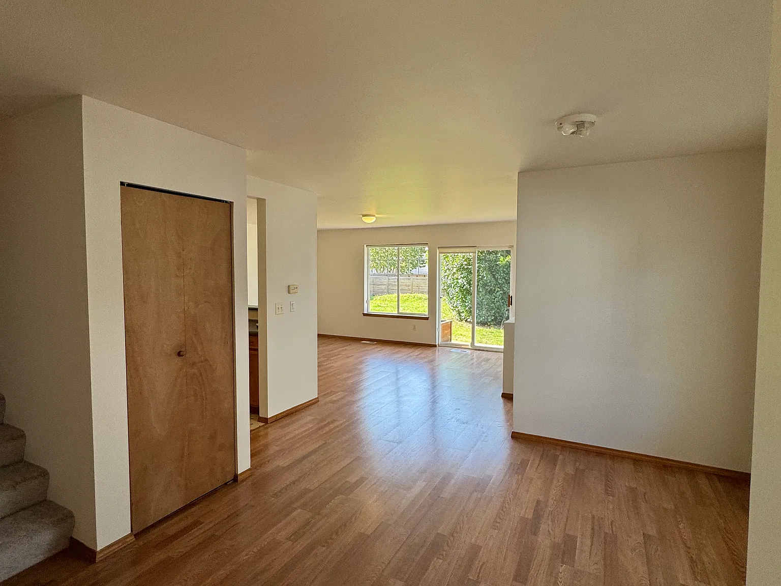 4 bed, 2.5 bath, 1425 sqft, $2,900 — Photo 3