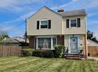 27140 Parkwood Dr, Euclid, OH 44132