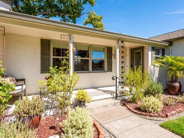 556 Alderbrook Drive, Santa Rosa, CA 95405