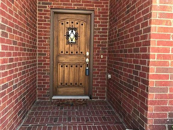 4th image of 8425 Meadow Sweet Ln