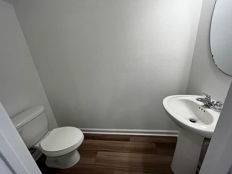 609 Madison Dr — Photo 13