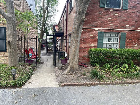 3rd image of 11639 Chimney Rock Rd APT A