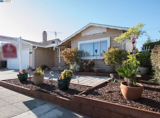 1155 Merritt Ln, Hayward, CA 94545