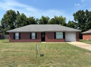 2810 Longbow Ln, Conway, AR 72034