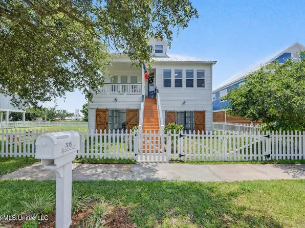 305 Davis Ave, Pass Christian, MS 39571