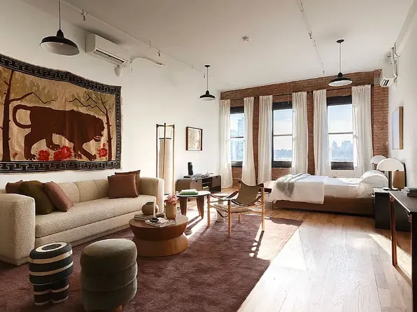 239 Banker St #2J, Brooklyn, NY 11222