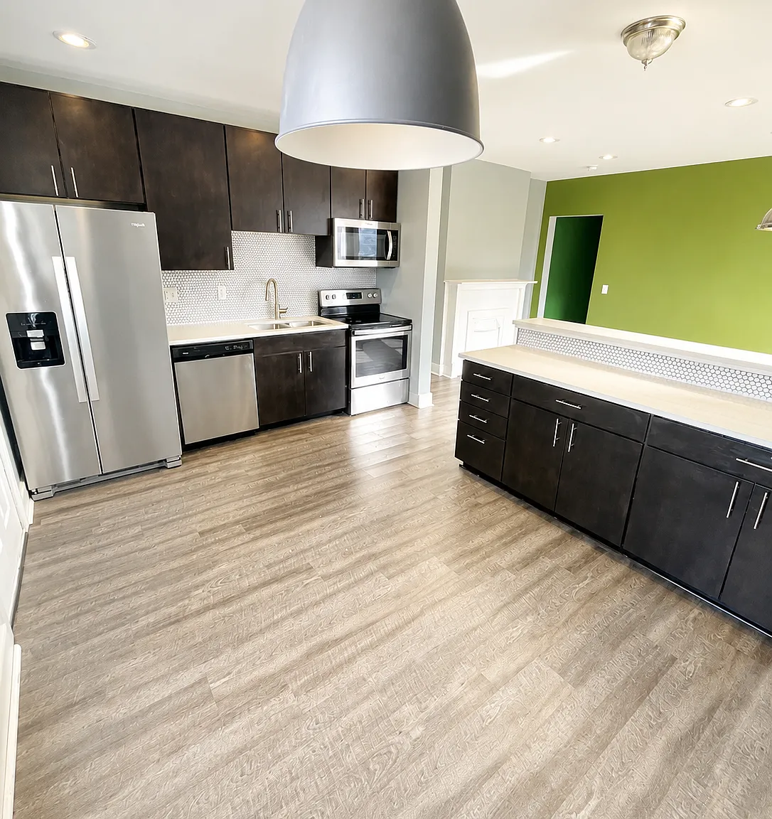 3 bed, 1050 sqft, $1,495 — Photo 2