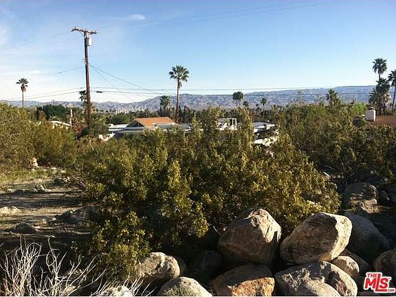 4th image of 2740 N Vista Grande Ave