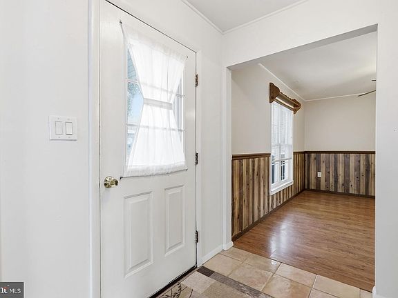 5th image of 16 Tweed Rd