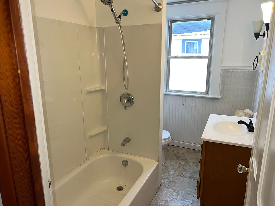 1st image of 132 Fredericka St #2
