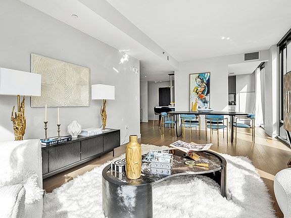 4th image of 55 Lagrange St #Penthouse 21b
