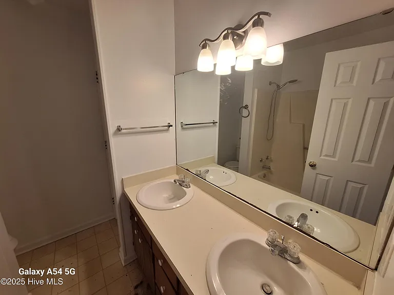 135 Twin Wood Dr — Photo 9