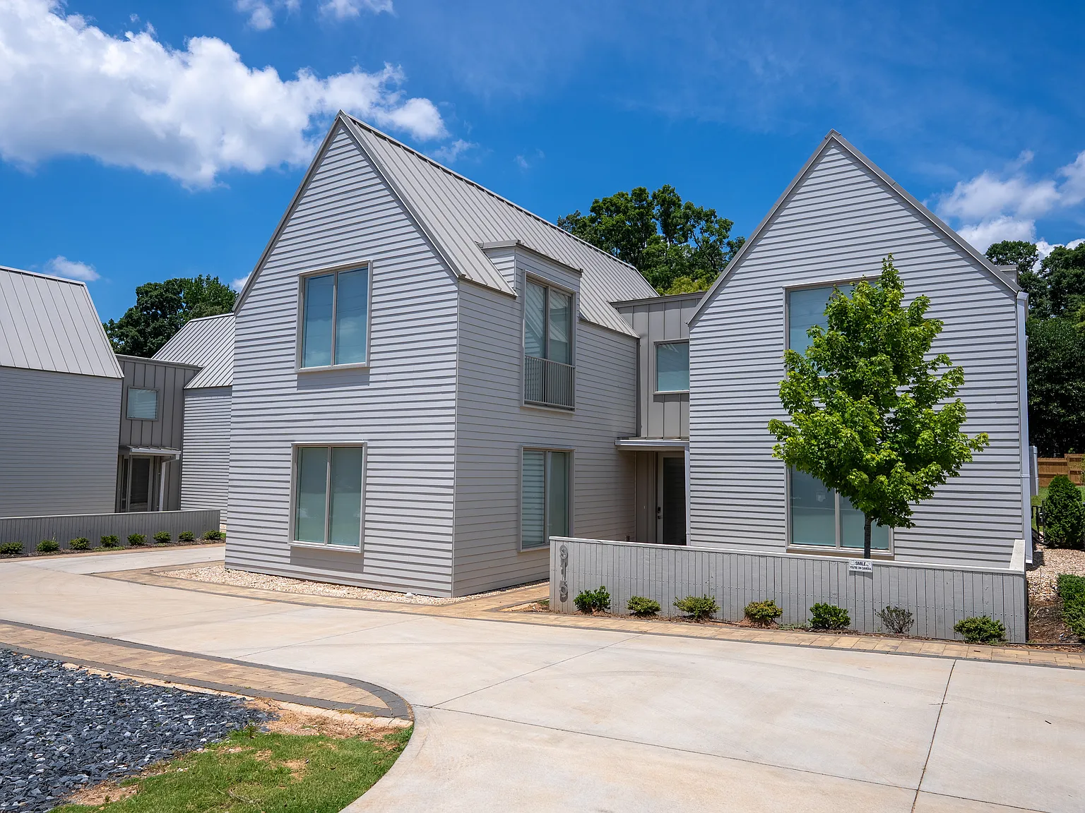 Rutherford House Co-Living — Photo 2