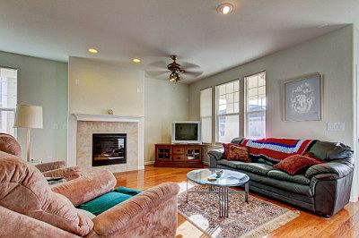 Spacious living room