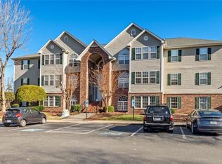 523 Scholastic Ct, Winston Salem, NC 27106