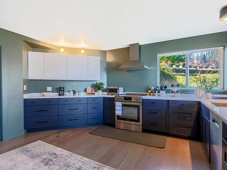 7941 SE Southworth Dr — Photo 42