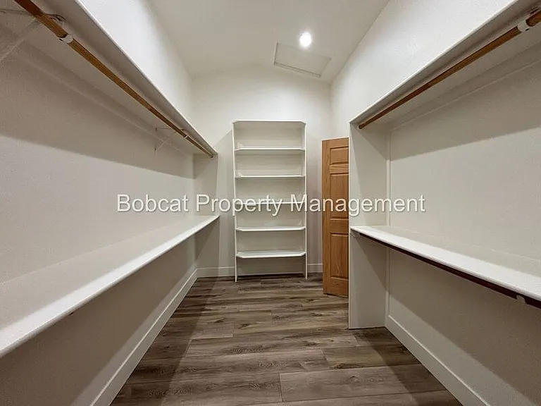 1300 Bridle Way — Photo 23