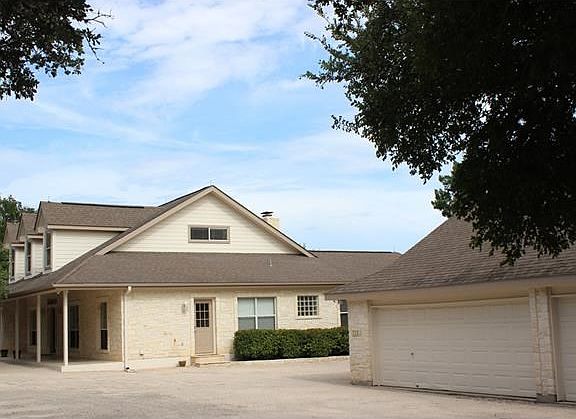 4th image of 711 Lovejoy Ln